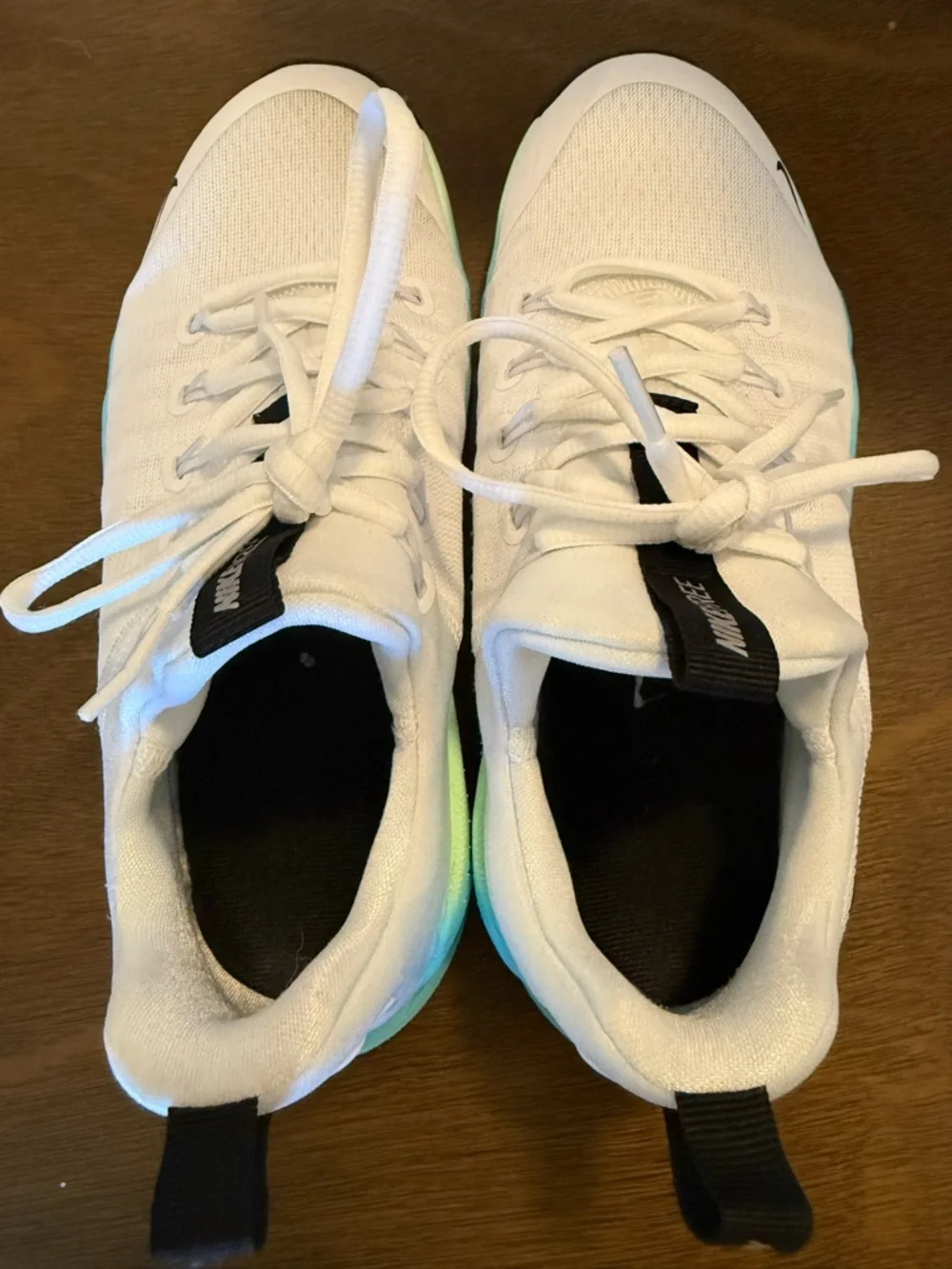 Nike White Mesh Running Sneakers with Black Insole Accent - Picture 6 of 6